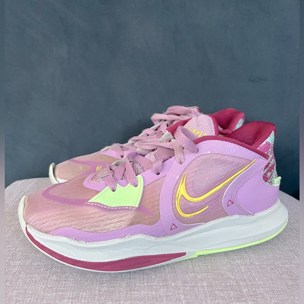 Nike Kyrie Basketball Shoes